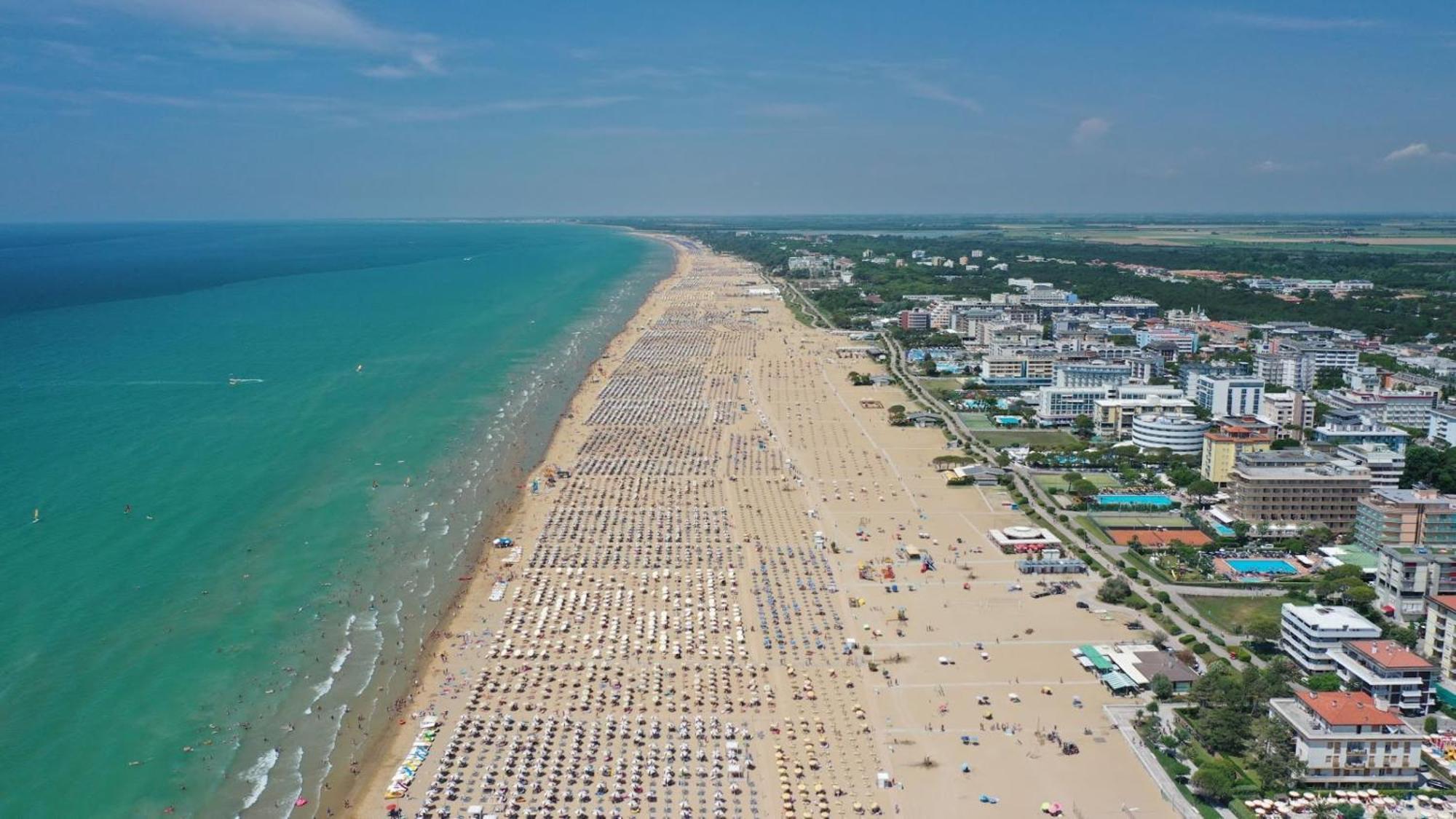 Extra Comfort In Bibione Spiaggia - Beahost Apartment Exterior photo